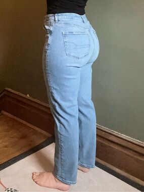 American Eagle Outfitters Stretch Light Blue Straight Leg Jeans